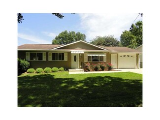 236 N Arminda Ave, Monticello, IA 52310