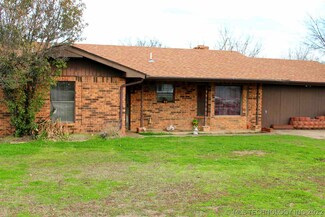 99 Seminole St, Healdton, OK 73438