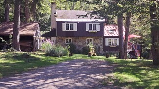 204 Bluebrook Rd, West Dover, VT 05356