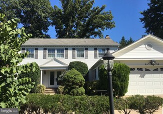8904 Autumn Leaf Ct, Fairfax, VA 22031