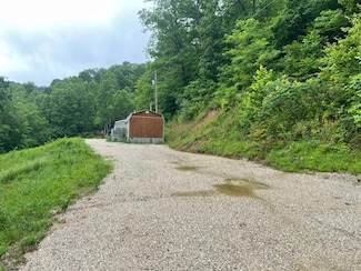 450 Shrilda Ln, Jackson, KY 41339