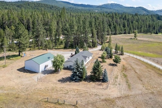 3822 Scotia Rd, Newport, WA 99156