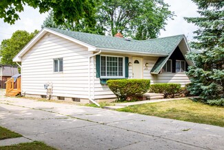 2812 Averill Dr, Lansing, MI 48911