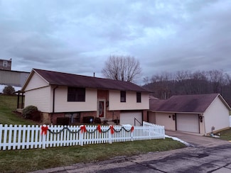 120 Seneca Dr, Fairmont, WV 26554