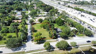 53 Sw Ave, Davie, FL 33314