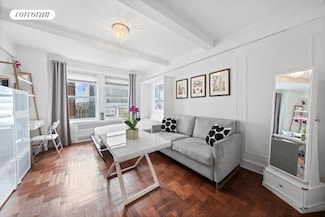 433 W 34th St Unit 15B, New York, NY 10001