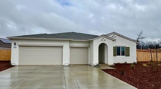 5555 Feathers Ave, Redding, CA 96002
