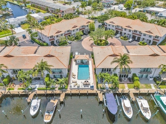 1327 SE 3rd Ave, Pompano Beach, FL 33060