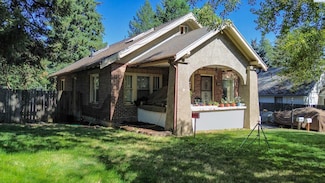 928 NW State St, Pullman, WA 99163