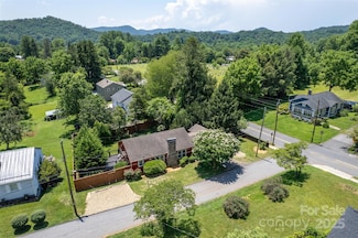14 Monroe St, Brevard, NC 28712