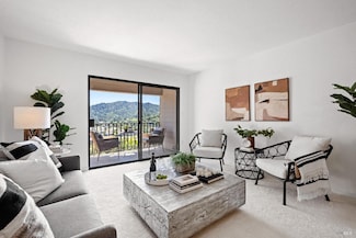 727 Via Casitas, Greenbrae, CA 94904