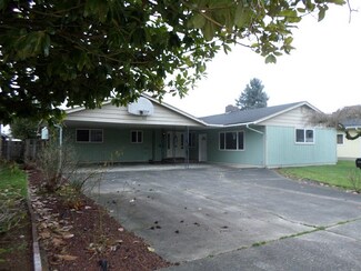 3102 Hawthorne St, Longview, WA 98632