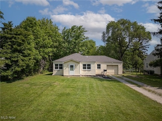 321 W Park Blvd, Medina, OH 44256