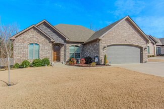 9800 Oak Forest Ln, Sherwood, AR 72120