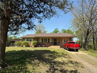 506 W 7th St, Plainview, AR 72857