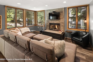 135 Carriage Way Unit 10, Snowmass Village, CO 81615