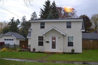 237 Elm St, Minoa, NY 13116