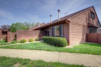 7 Evergreen Square Unit 7, Savoy, IL 61874