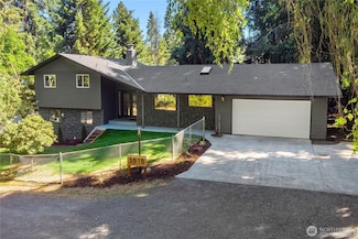 3515 Forest Dr NE, Bremerton, WA 98310