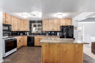5443 W Northview Ave, Glendale, AZ 85301