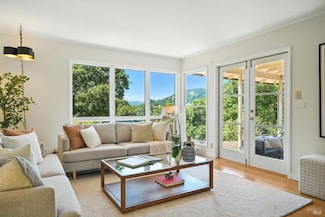 51 Broadview Dr, San Rafael, CA 94901