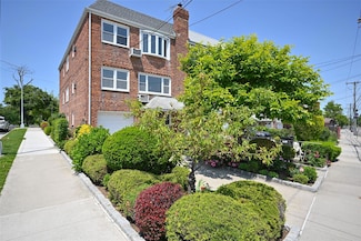 1918 Utopia Pkwy, Whitestone, NY 11357