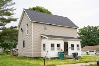 602 S Elm St, Villa Grove, IL 61956