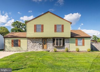 23 Randolph Rd, West Deptford, NJ 08096