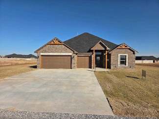 5632 NE Minnow Ln, Elgin, OK 73538