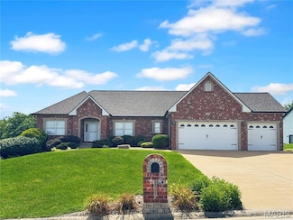 151 Rainbow Lake Dr, Villa Ridge, MO 63089