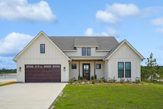 52554 Shore Dr, Bogalusa, LA 70427