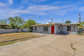 318 S Terry Cir, Tempe, AZ 85281