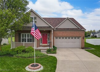 221 Gatwick Grove Cir, Wadsworth, OH 44281