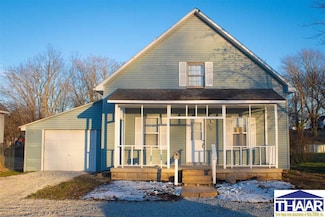 215 N 6th St, Clinton, IN 47842