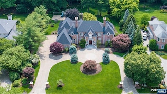 366 E Madison Ave, Cresskill, NJ 07626