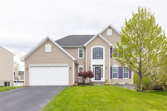 11 Blazing Star Cir, West Henrietta, NY 14586