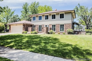 824 62nd St, Downers Grove, IL 60516