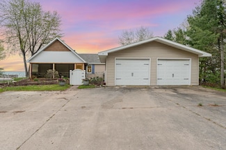 1185 S Bay Dr, Tawas City, MI 48763