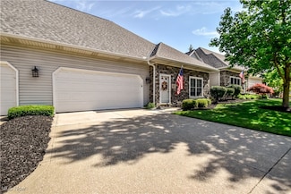 612 Fiddlers Creek Dr, Painesville, OH 44077