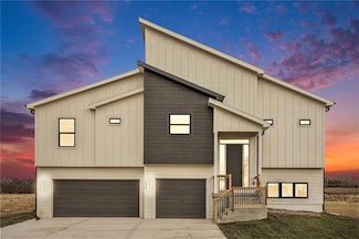 459 Green Dr, Lawson, MO 64062