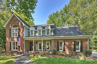 9758 Warwick Cir, Charlotte, NC 28210