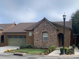 3736 Salem Ln, Clovis, CA 93619