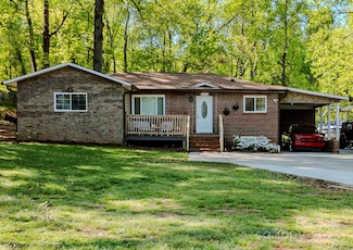 403 3rd St NW, Conover, NC 28613