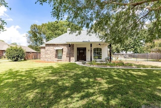 407 Gleason St, Brusly, LA 70719