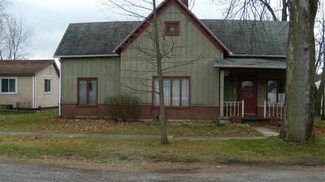 303 E Main St, Chalmers, IN 47929