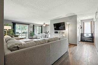 1704 Pikes Peak Ct NE Unit B, Cedar Rapids, IA 52402