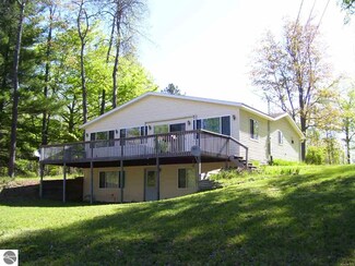 360 Henderson Lake Dr, Lupton, MI 48635