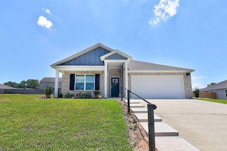 201 Mairead Dr, Dothan, AL 36301