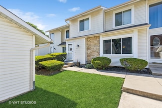 1963 Loomes Ave, Downers Grove, IL 60516