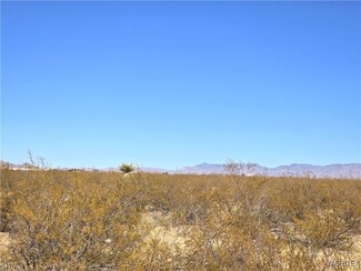 6671 Brook Dr, Golden Valley, AZ 86413